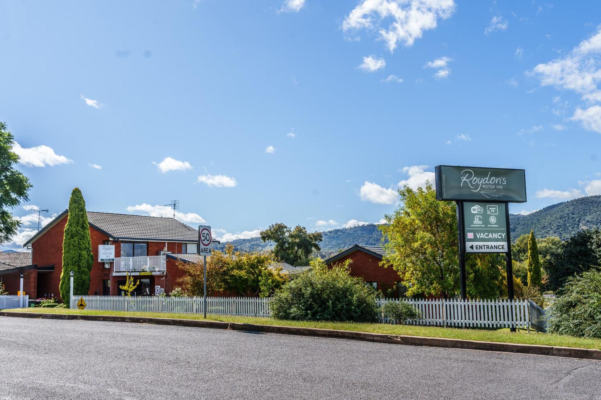 Roydons Motor Inn Tamworth Eksteriør billede